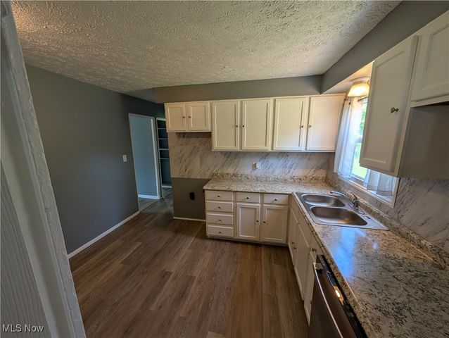 1240 W 21st Street, Lorain, OH 44052