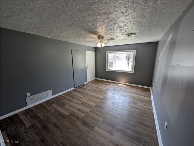 1240 W 21st Street, Lorain, OH 44052