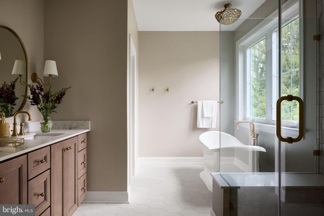 2 MARTINS LN, Berwyn, PA 19312