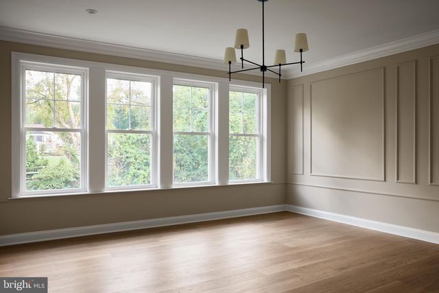 2 MARTINS LN, Berwyn, PA 19312