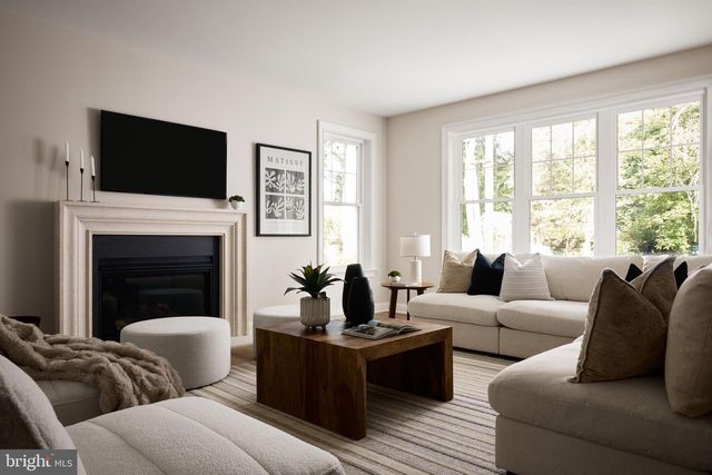 2 MARTINS LN, Berwyn, PA 19312