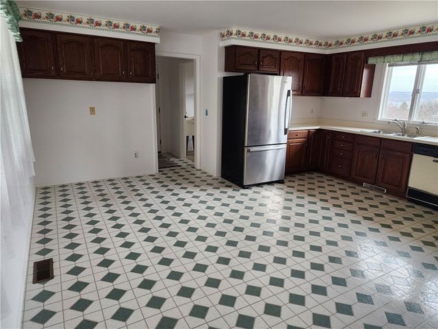 5073 Foster Road, Canandaigua Town, NY 14424