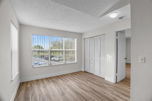 12730 Vista Isles Dr 821, Plantation, FL 33325