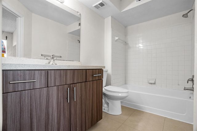 12730 Vista Isles Dr 821, Plantation, FL 33325