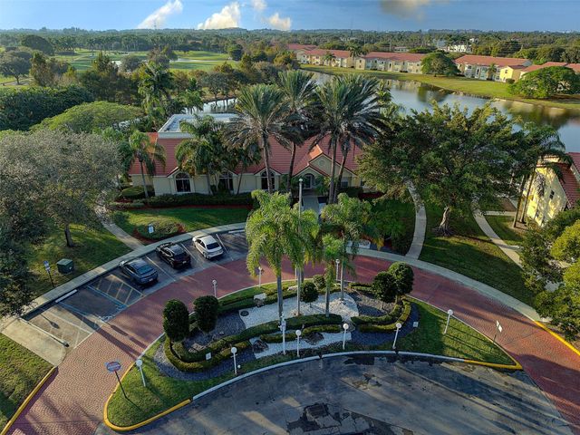 12730 Vista Isles Dr 821, Plantation, FL 33325