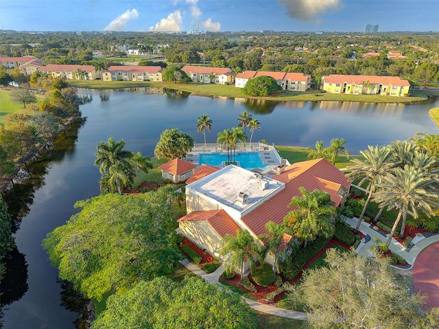 12730 Vista Isles Dr 821, Plantation, FL 33325