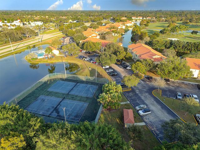 12730 Vista Isles Dr 821, Plantation, FL 33325