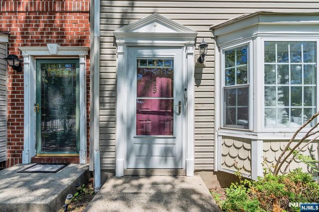19 Clarion Lane 201, Newark, NJ 07103