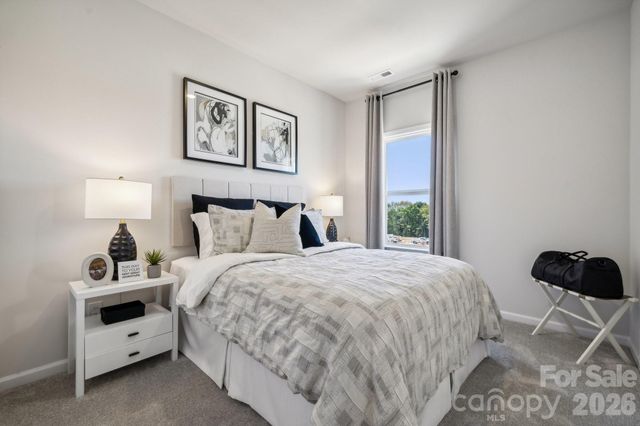 2129 Hawksworth Lane, Charlotte, NC 28262