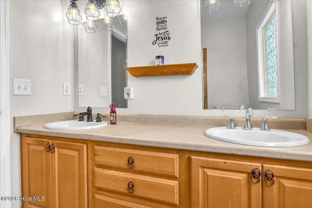 33 Corbett Street NE, Bolivia, NC 28422