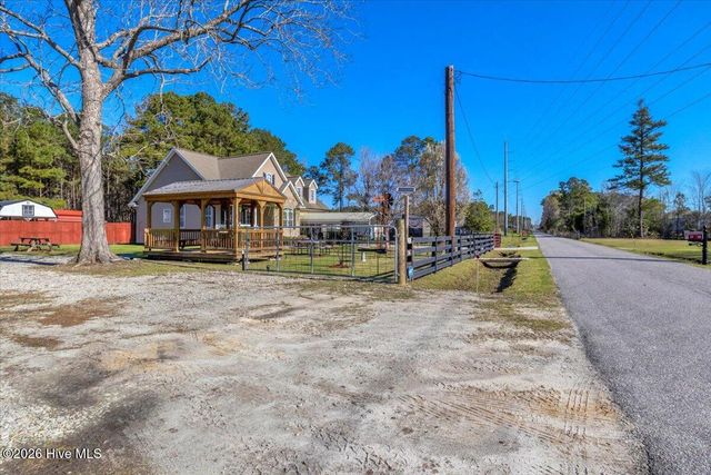 33 Corbett Street NE, Bolivia, NC 28422