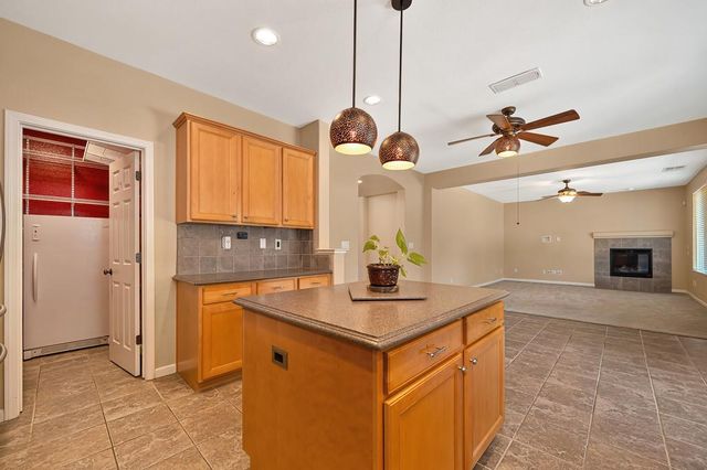 1399 Regent Cir, Lincoln, CA 95648