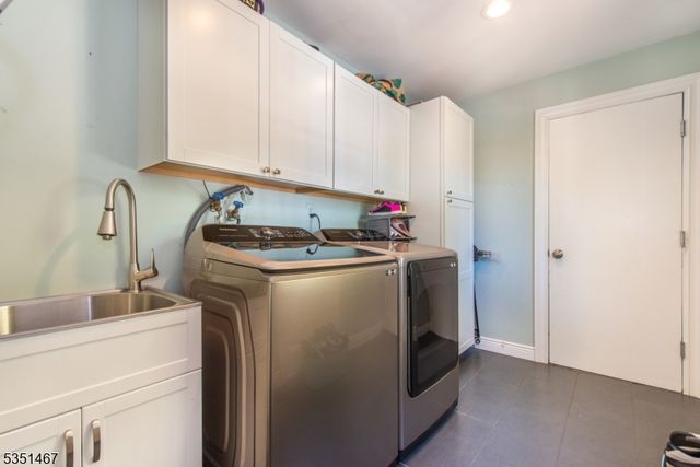 11 Hubbardton Rd, Wayne Twp., NJ 07470