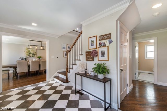 11 Hubbardton Rd, Wayne Twp., NJ 07470