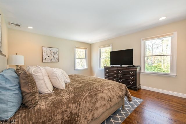 11 Hubbardton Rd, Wayne Twp., NJ 07470