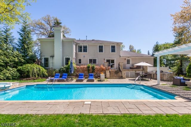 11 Hubbardton Rd, Wayne Twp., NJ 07470