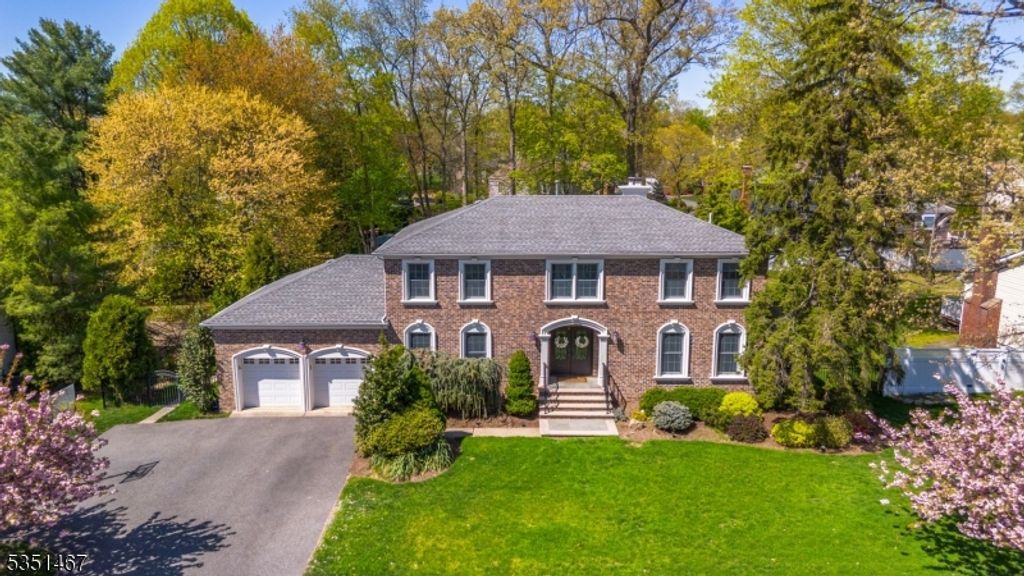 11 Hubbardton Rd, Wayne Twp., NJ 07470