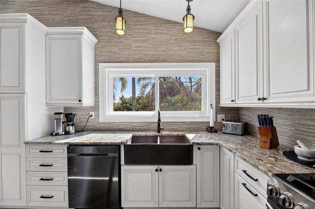 931 GULF BOULEVARD, Belleair Beach, FL 33786