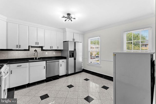 7877 PAINTED DAISY DR, Springfield, VA 22152