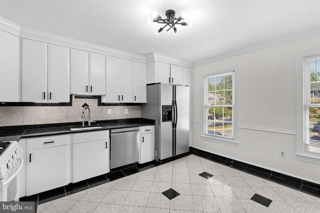7877 PAINTED DAISY DR, Springfield, VA 22152