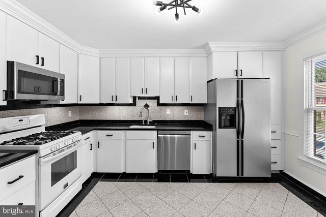 7877 PAINTED DAISY DR, Springfield, VA 22152