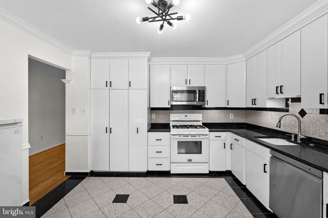 7877 PAINTED DAISY DR, Springfield, VA 22152