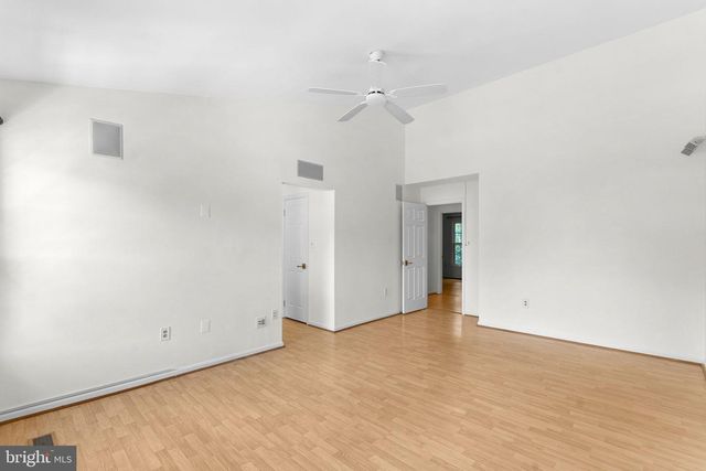 7877 PAINTED DAISY DR, Springfield, VA 22152