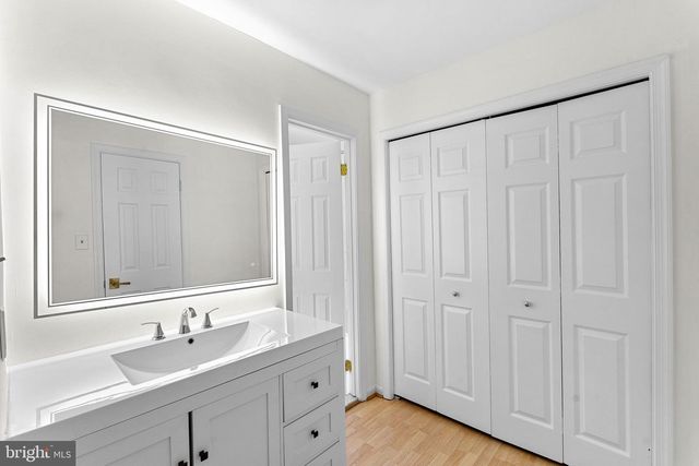 7877 PAINTED DAISY DR, Springfield, VA 22152