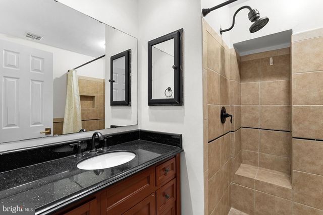 7877 PAINTED DAISY DR, Springfield, VA 22152