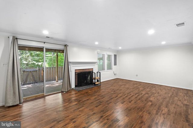 7877 PAINTED DAISY DR, Springfield, VA 22152