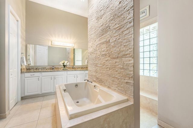 14042 88th Place N, Loxahatchee, FL 33470