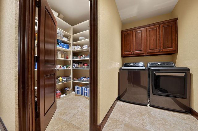 204 W Red Oak Lane, Ingram, TX 78025