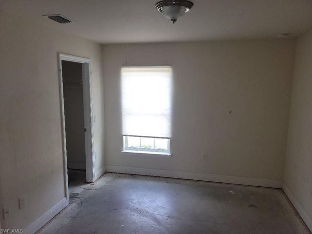 1852 Valmont ST, Lehigh Acres, FL 33972