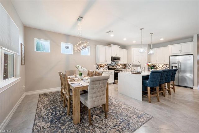 14606 Tropical DR, Naples, FL 34114