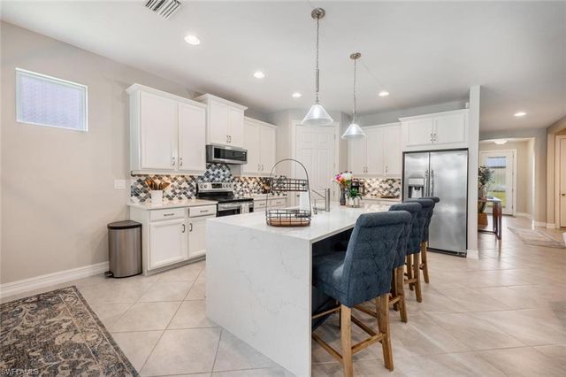 14606 Tropical DR, Naples, FL 34114