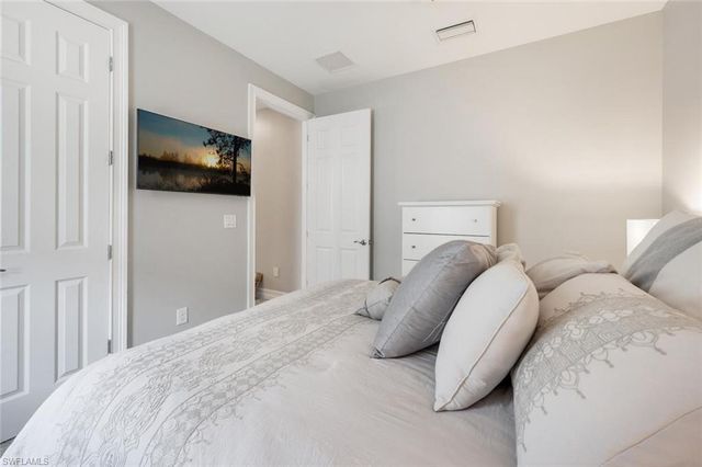 14606 Tropical DR, Naples, FL 34114