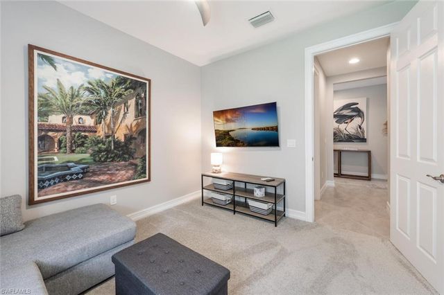 14606 Tropical DR, Naples, FL 34114