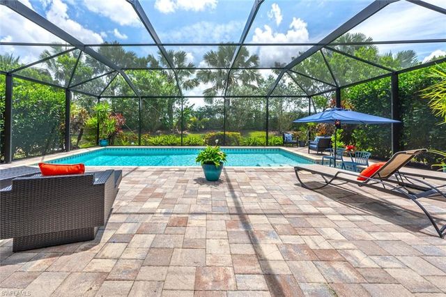 14606 Tropical DR, Naples, FL 34114