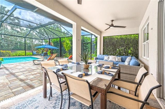 14606 Tropical DR, Naples, FL 34114