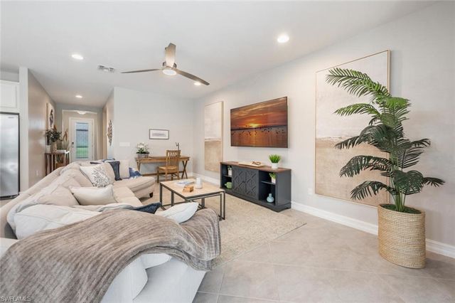 14606 Tropical DR, Naples, FL 34114