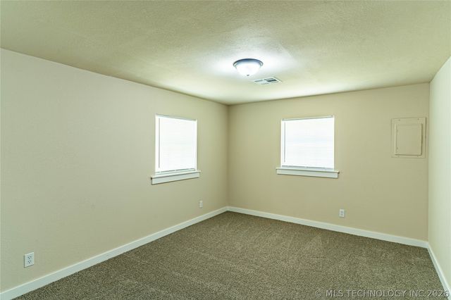 9263 W Oklahoma Avenue, Sapulpa, OK 74066