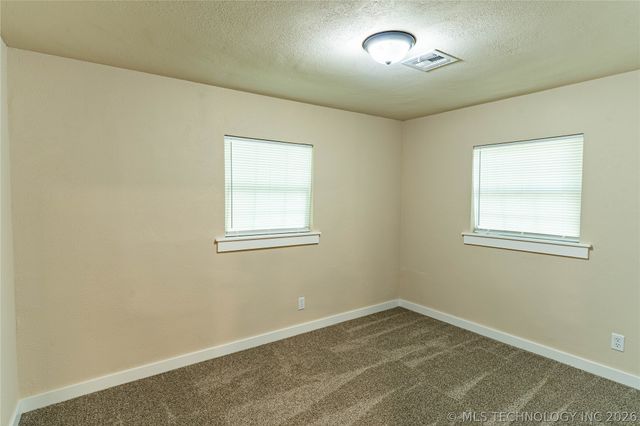 9263 W Oklahoma Avenue, Sapulpa, OK 74066