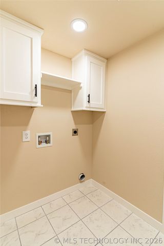 9263 W Oklahoma Avenue, Sapulpa, OK 74066