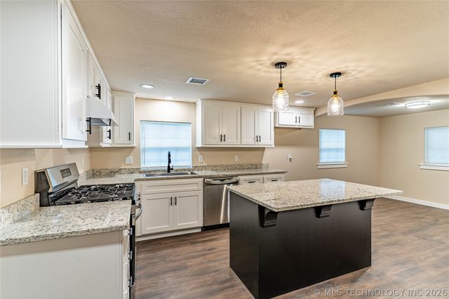 9263 W Oklahoma Avenue, Sapulpa, OK 74066