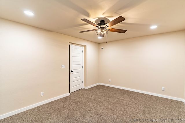 9263 W Oklahoma Avenue, Sapulpa, OK 74066