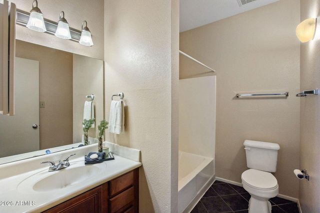5757 W Eugie Avenue 2027, Glendale, AZ 85304