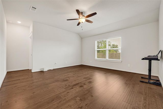 30280 Kingston Heath Drive, Cleveland, TX 77327