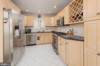 421 NARRAGANSETT DR, Cherry Hill, NJ 08002
