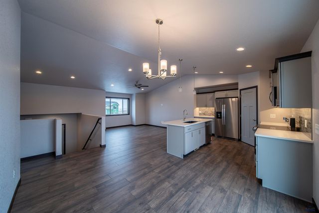 615 BULL RUN DR, Box Elder, SD 57719