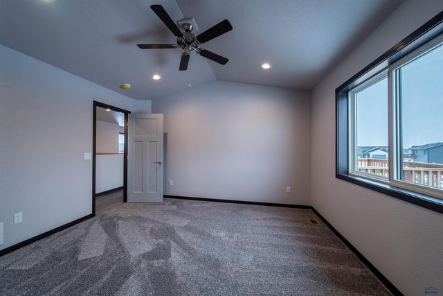 615 BULL RUN DR, Box Elder, SD 57719